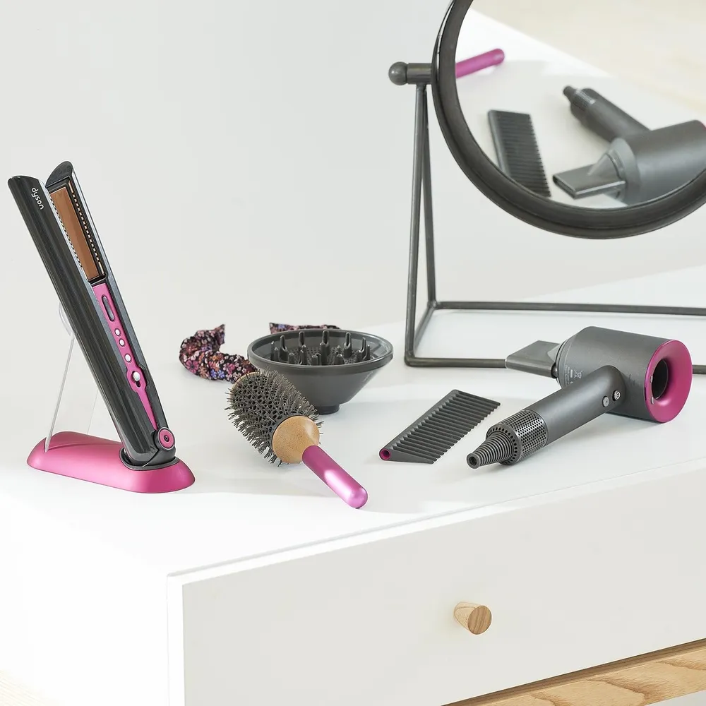 סט צעצוע לעיצוב והחלקת השיער Dyson Deluxe לגילאי 3+ מבית Casdon