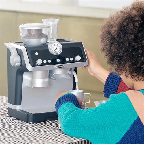 ערכת משחק מכונת קפה בריסטה DeLonghi מבית Casdon
