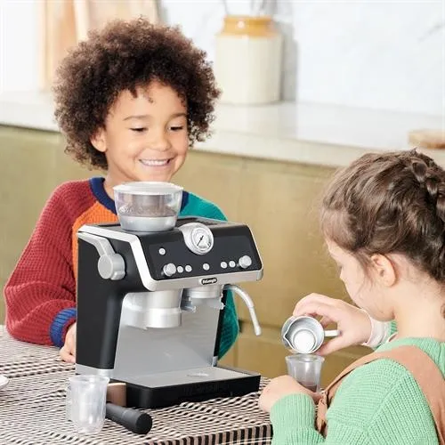 ערכת משחק מכונת קפה בריסטה DeLonghi מבית Casdon