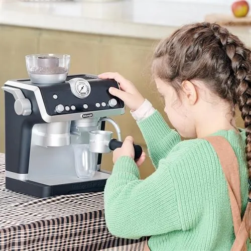 ערכת משחק מכונת קפה בריסטה DeLonghi מבית Casdon