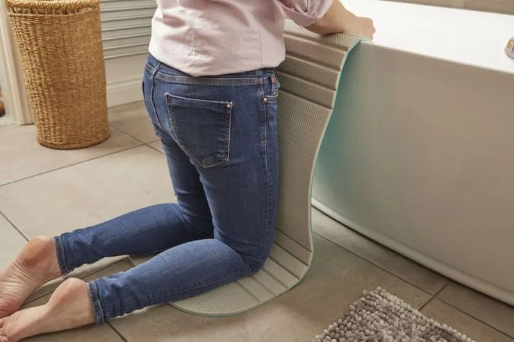 שטיחון אמבט נוח למניעת כאבי ברכיים – מבית Tommee Tippee
