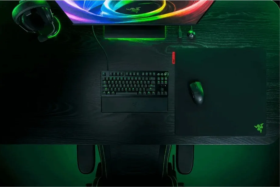 משטח עכבר רך Large לגיימרים Razer Gigantus V2 Pro – צבע שחור