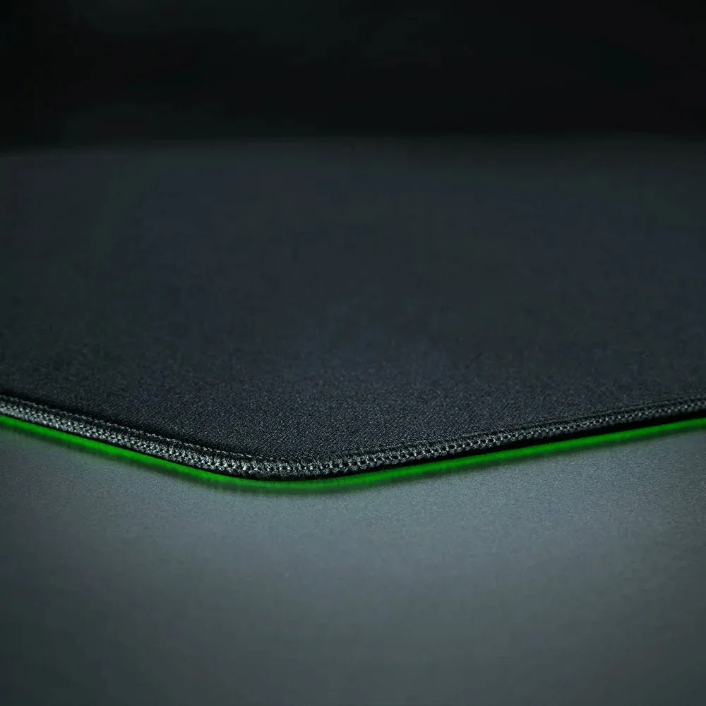 משטח עכבר רך גדול לגיימרים Razer Gigantus V2 Pro – צבע שחור