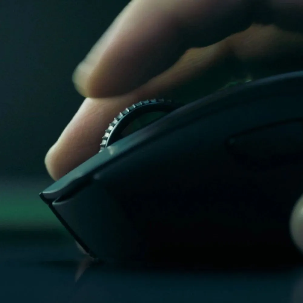 עכבר גיימינג ארגונומי אלחוטי Razer DeathAdder V4 Pro – שחור