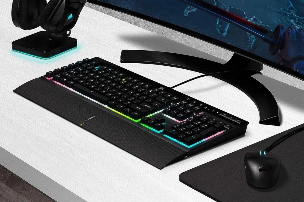 מקלדת גיימינג חוטית Corsair K55 RGB Pro XT
