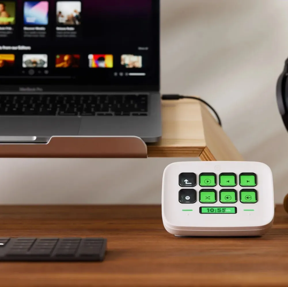 בקר שליטה 8 מקשים – Elgato Stream Deck Neo