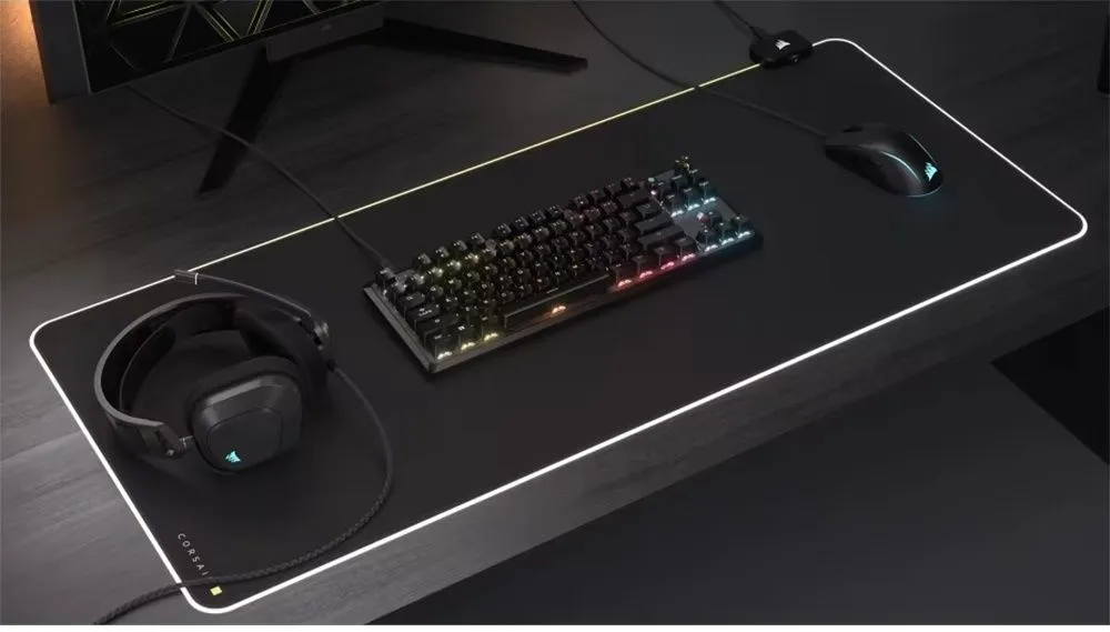 מקלדת מכנית קצרה חוטית Corsair K70 Core TKL RGB