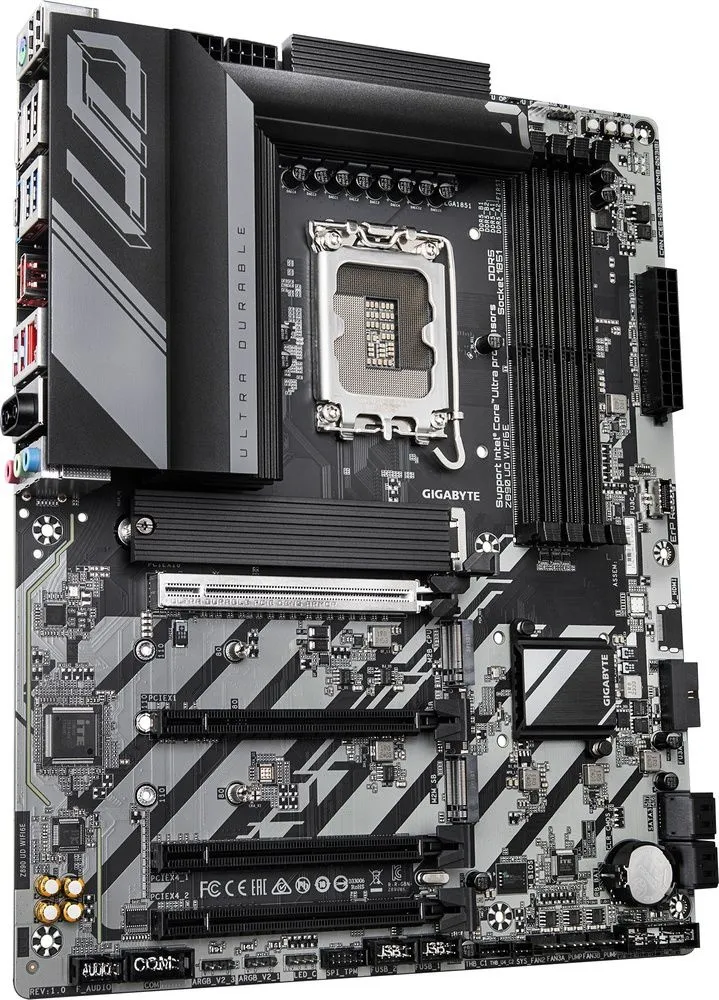 לוח אם Gigabyte Z890 UD WIFI6E ATX