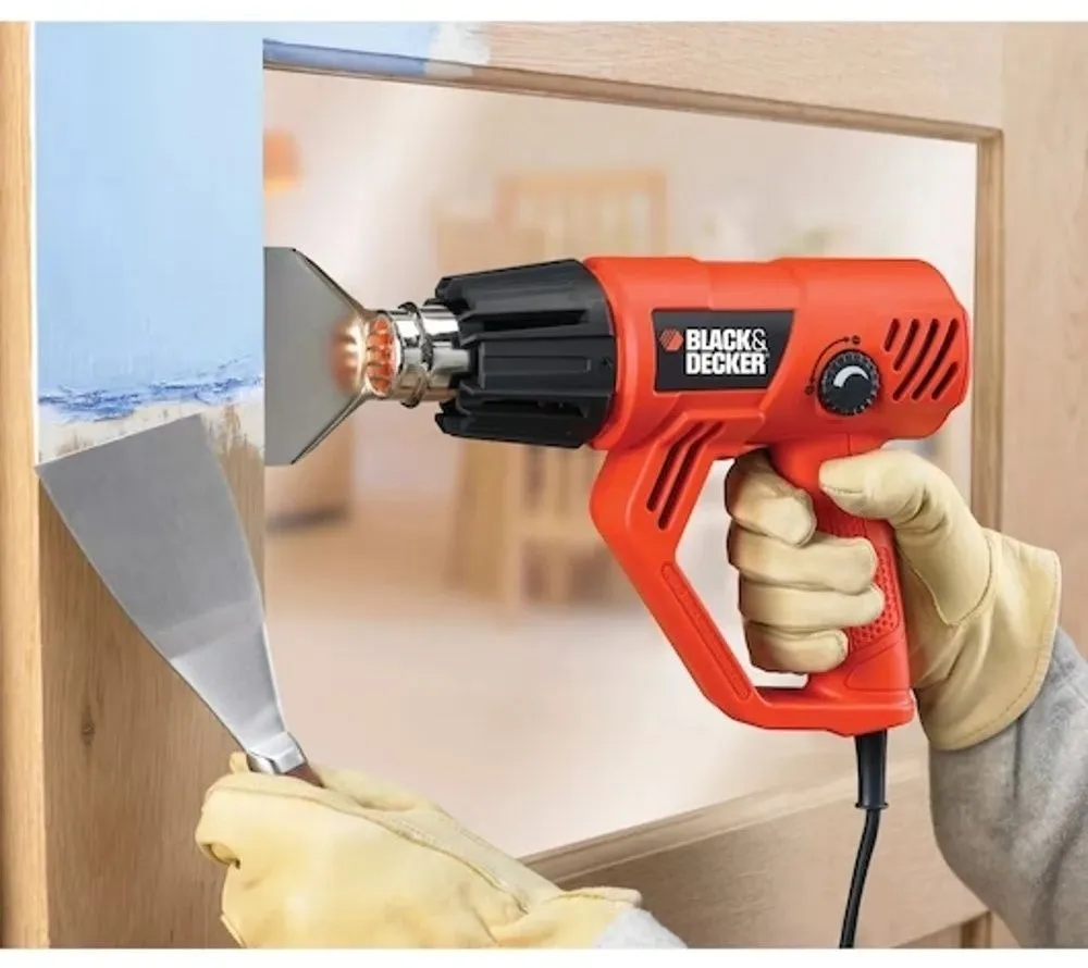 אקדח חום כולל חמישה אביזרים Black+Decker KX2001K-QS 2000W