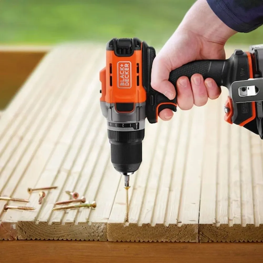 מברגה / מקדחת פוטר 18V + סוללת 2Ah + מטען Black+Decker BCD382D1XC-QW