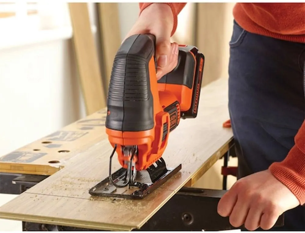 מסור אנכי נטען Black+Decker BLD682XN-XJ 18V – גוף בלבד ללא סוללה וללא מטען
