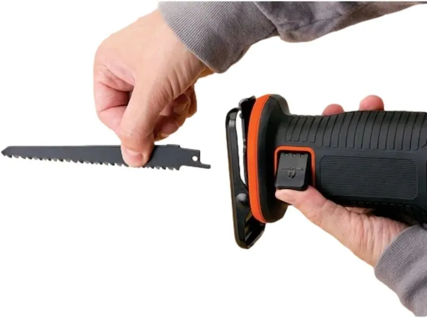 מסור חרב חשמלי נטען Black+Decker BDCR18N-XJ 18V – גוף בלבד