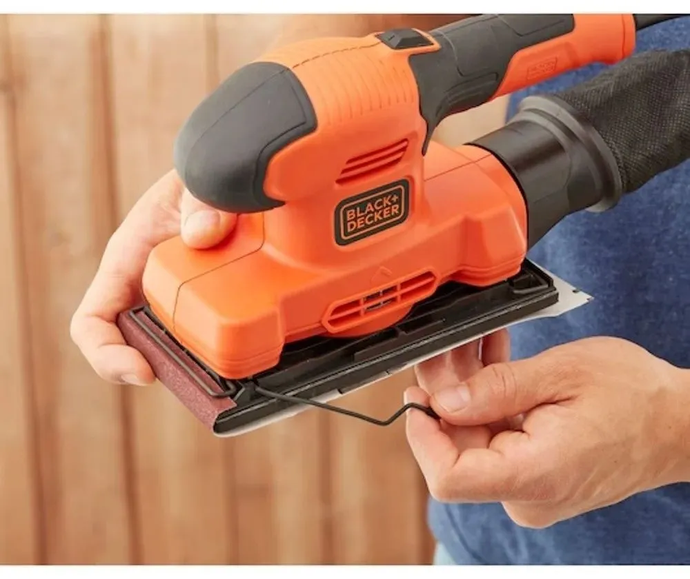 מלטשת רוטטת Black+Decker BEW220-QS 150W