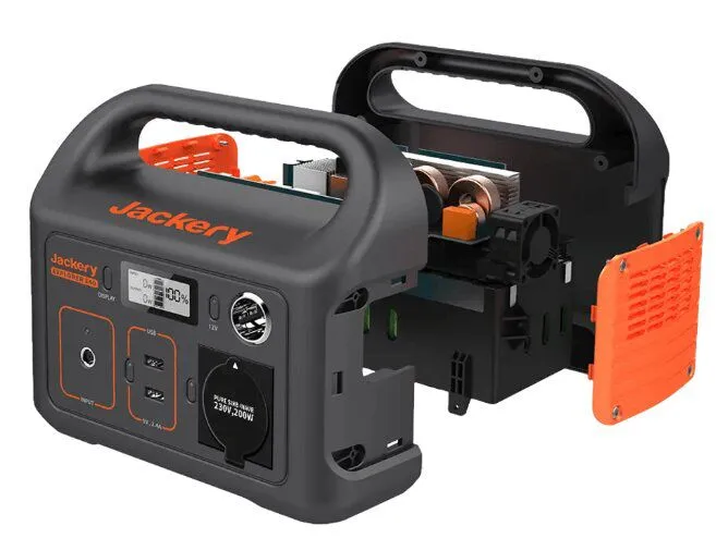 תחנת כוח ניידת עוצמתית דגם Explorer 240 מבית Jackery