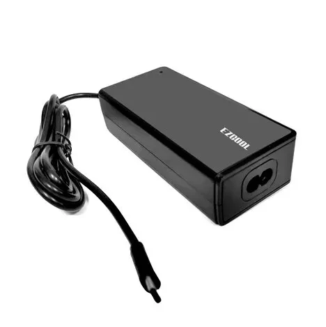 מטען אוניברסלי למחשב נייד EZCool 65W AD-710 עם חיבור Type C