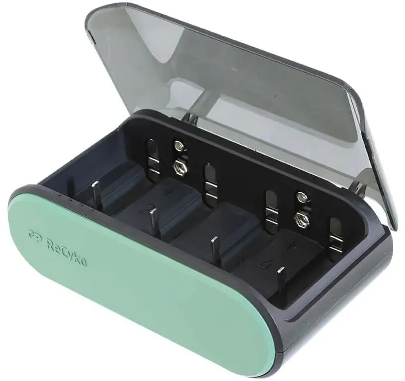 מטען סוללות אוניברסלי מהיר עם חיבור USB מבית GP Recyko דגם GPACSB631000