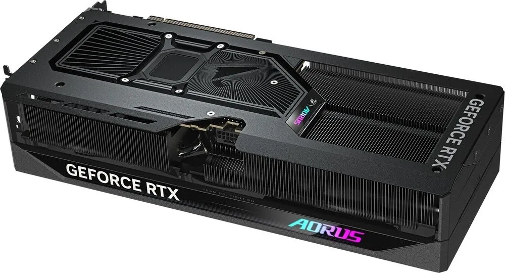 כרטיס מסך Gigabyte GeForce RTX 5070 12GB MASTER GV-N5070AORUS M-12GD