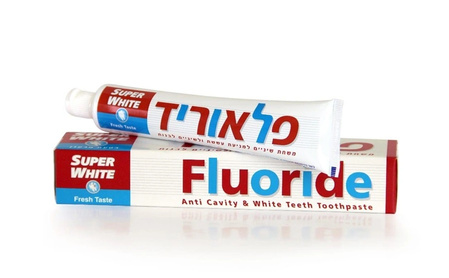 משחת שיניים מלבינה Fluoride Super White – בנפח 100 גרם