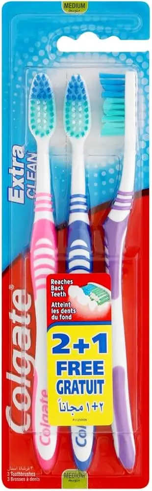 שלישיית מברשות שיניים Colgate Extra Clean