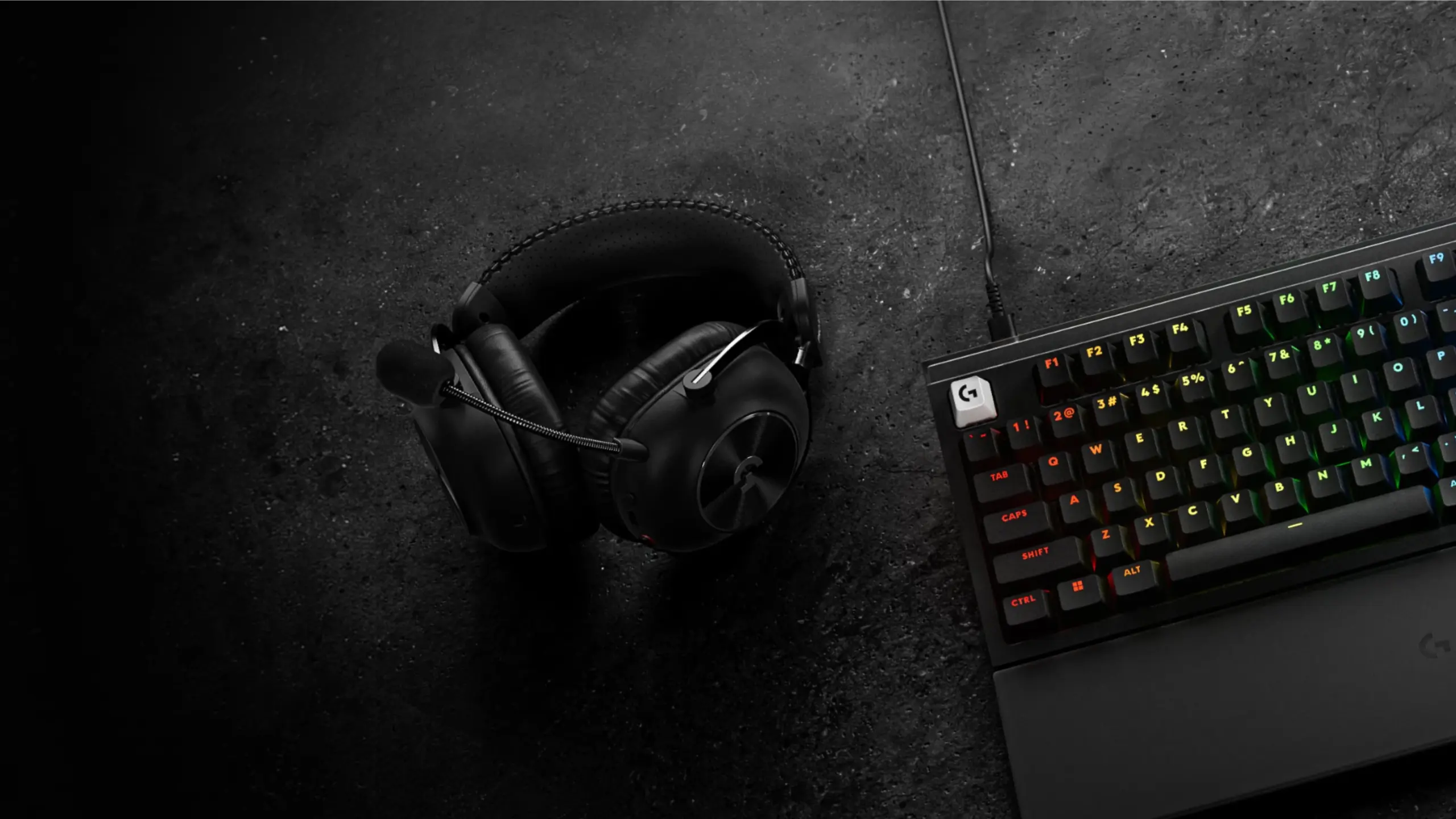 אוזניות גיימינג קשת Over-Ear אלחוטיות עם מיקרופון Logitech PRO X3 LIGHTSPEED – צבע שחור