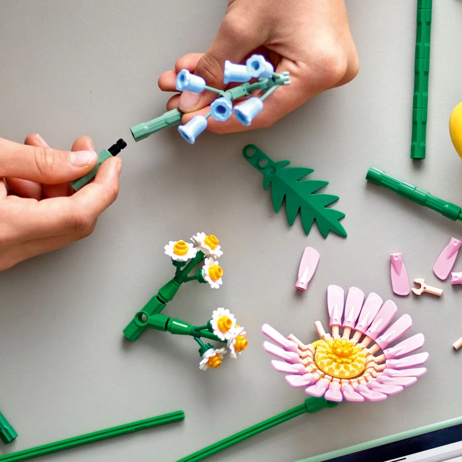 זר שמשי קטן Lego Botanical 10347