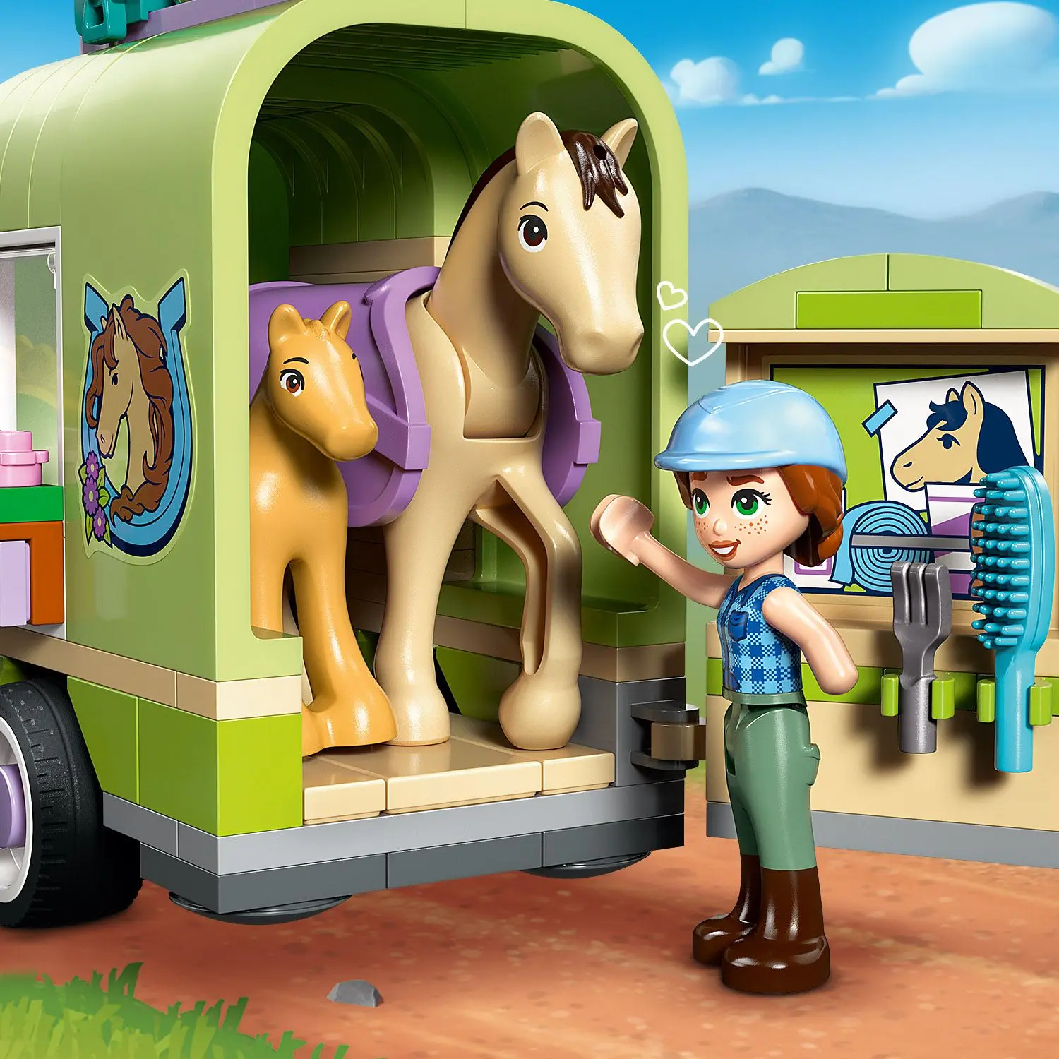 קרוואן עם סוס וסייח Lego Friends 42695