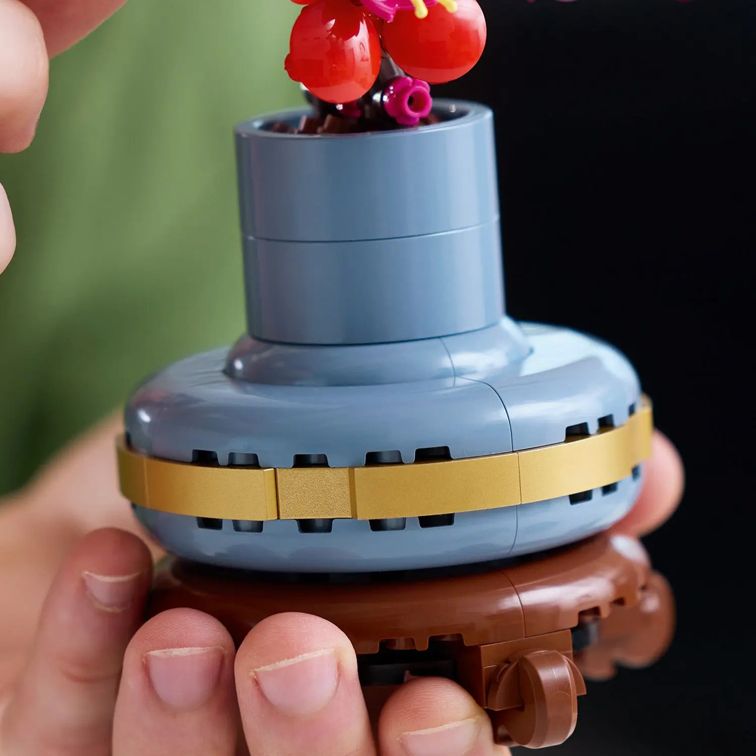 פריחת השזיף Lego Botanical 10369
