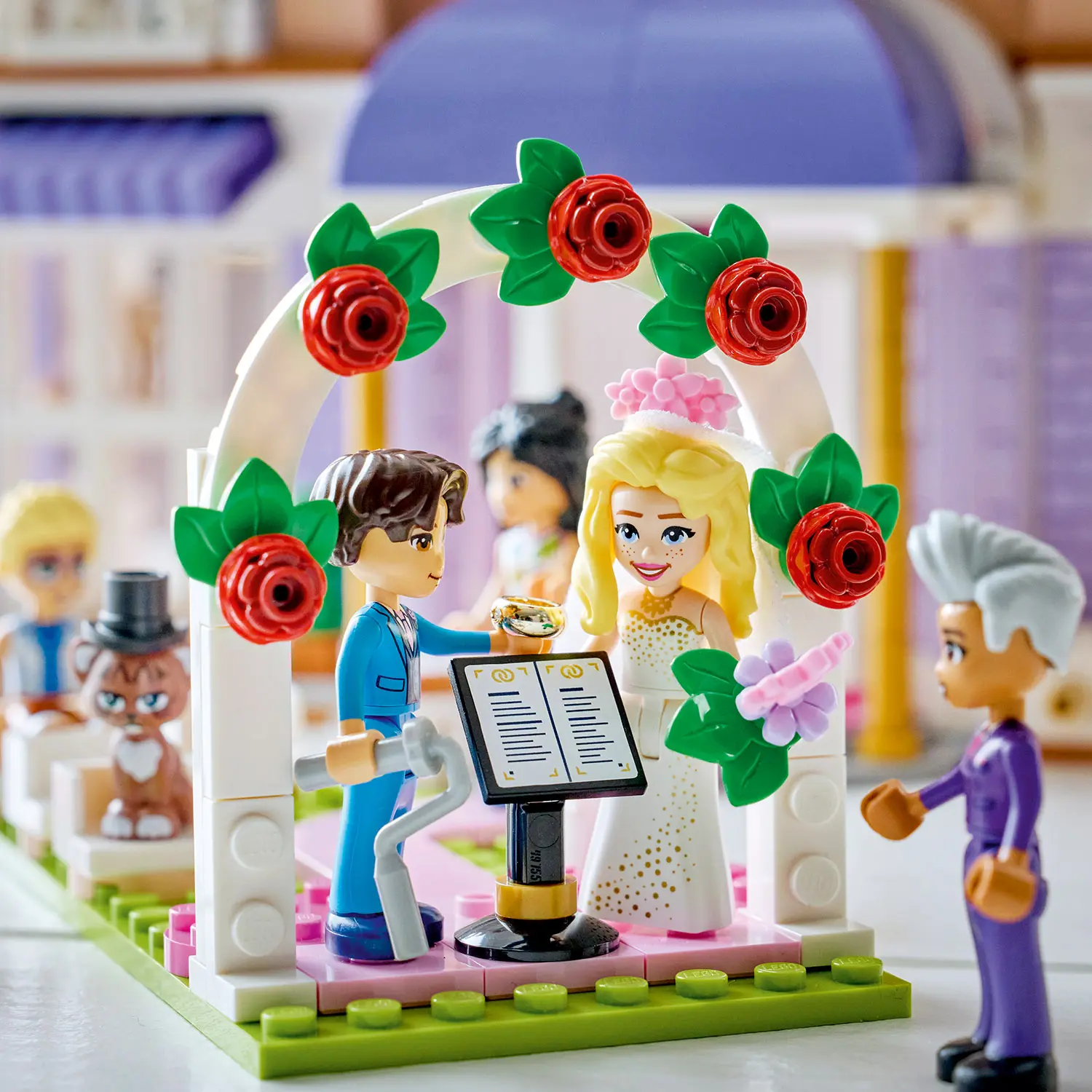 מלון גראנד בהארטלייק סיטי Lego Friends 42704