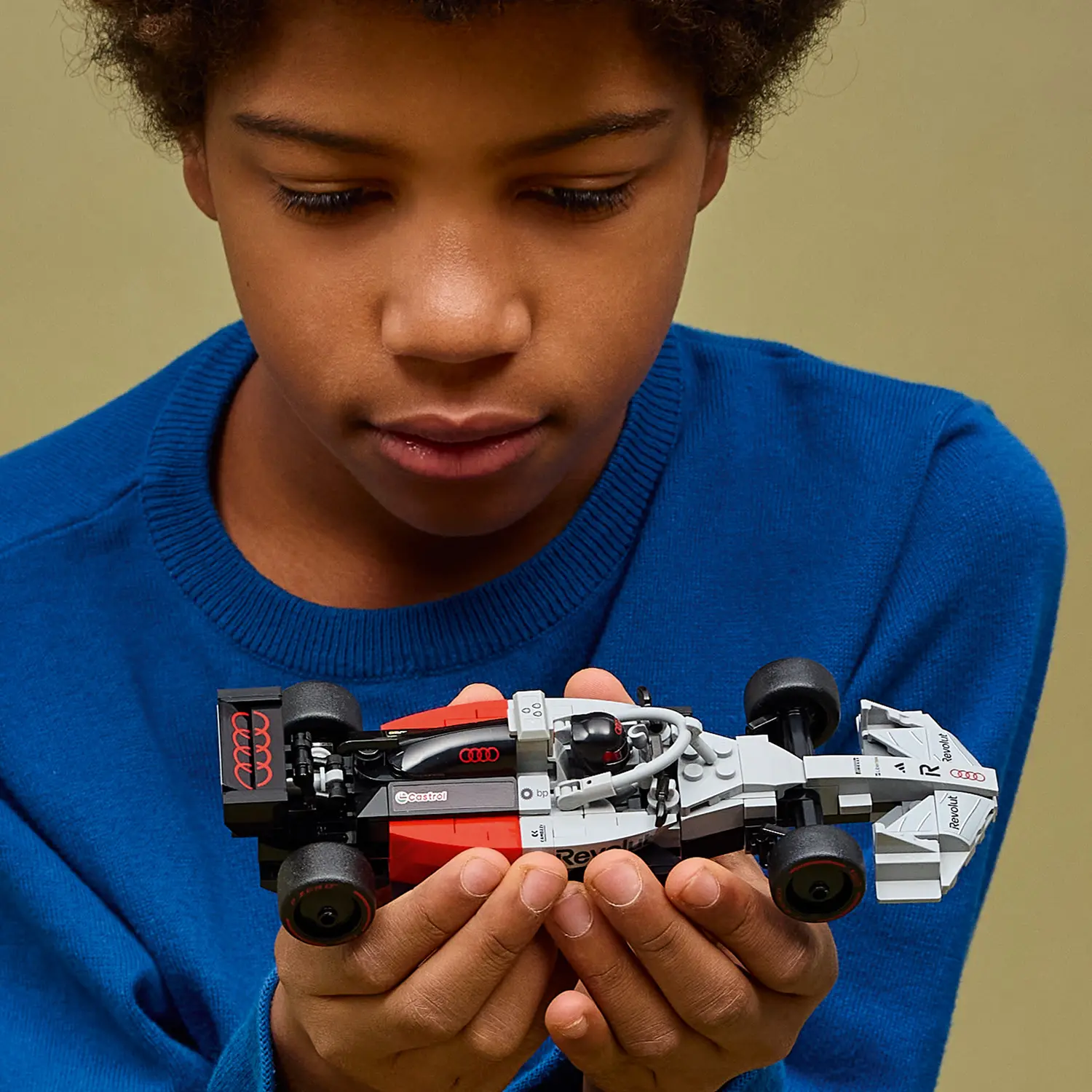 מכונית מירוץ Audi Revolut F1® Team R26 Lego Speed Champions 77259