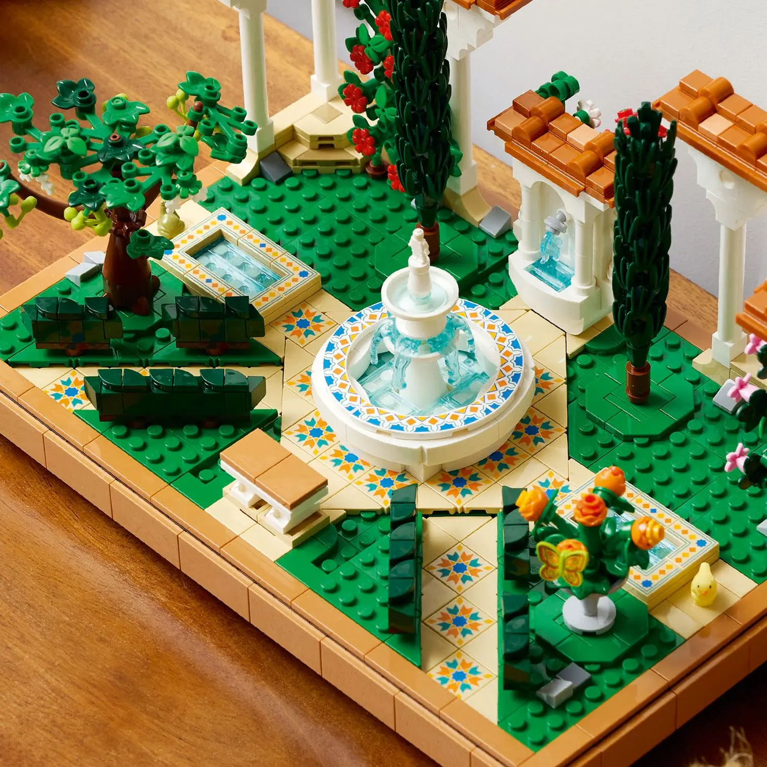 גן מזרקה Lego Icons 10359