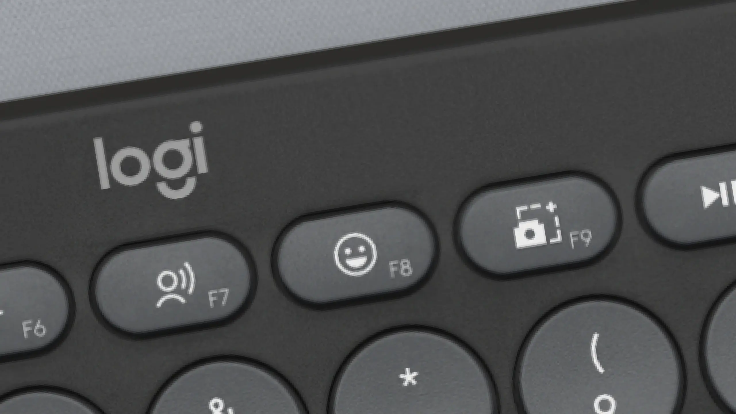 מקלדת אלחוטית Logitech Pebble Keys 2 K380s – בצבע גרפיט